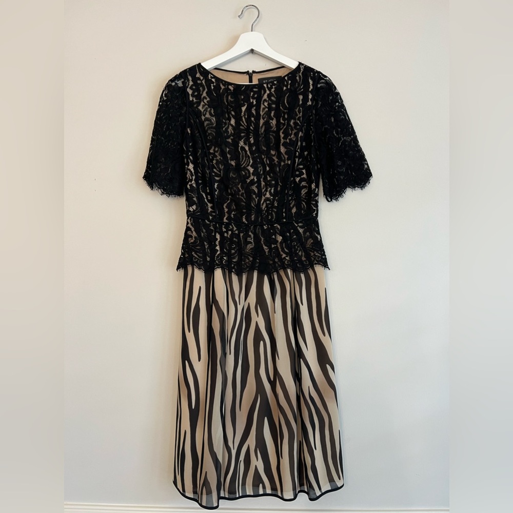 ST. JOHN LACE AND SILK DRESS SZ 2